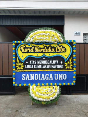 Papan Bunga Duka di Teling Atas